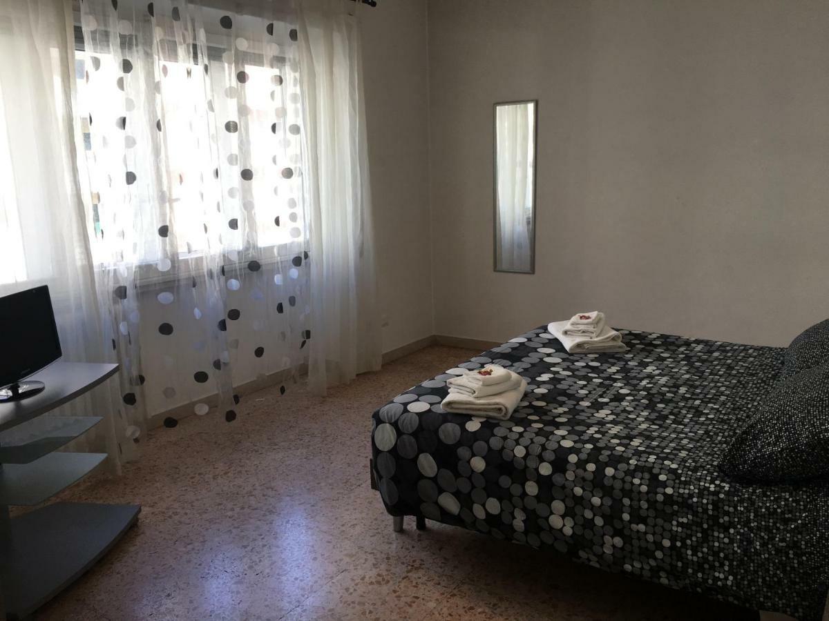 Casa Vacanze Kokoroma Cipro Al Vaticano Buitenkant foto
